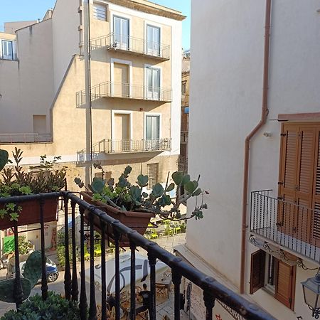 Ferienwohnung La Dimora Del Marchese Notarbartolo Palermo Exterior foto